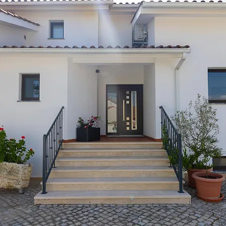 Casa Oliveira Konukevi Fátima