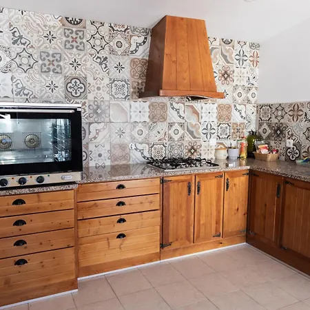 Casa Oliveira Konukevi